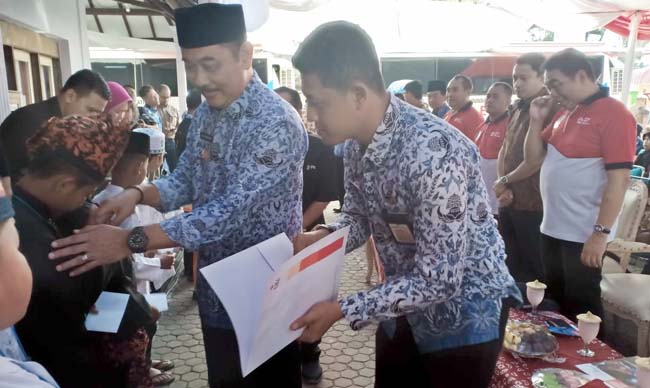 Wakil bupati Banyuwangi Yusuf Widyatmoko ketika membuka acara pengobatan gratis, di PMI Banyuwangi, Selasa (17/9/2019) siang