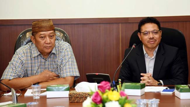 Wakil Ketua DPRD Banyuwangi, HM Joni Subagyo bersama kepala PUU Badan Keahlian DPR RI, Inosentius, SH. MH