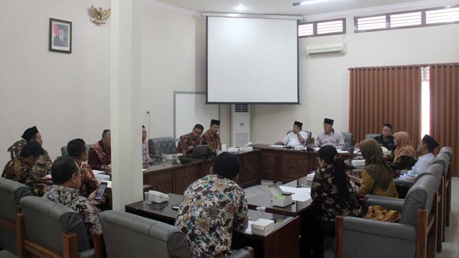 Komisi 1 DPRD Banyuwangi Rakor bersama KPU, Bawaslu dan Disdukcapil