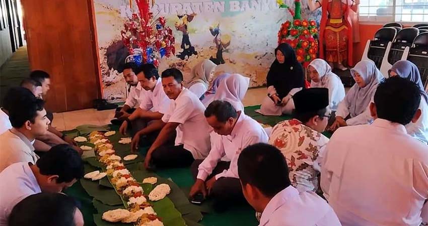 KPU Banyuwangi Gelar Tasyakuran dan Peringatan Maulid Nabi Muhammad SAW