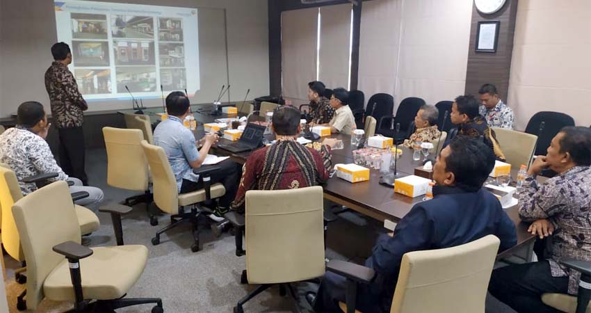 Kunjungan Komisi IV DPRD Banyuwangi ke Bandara Banyuwangi. (ist)