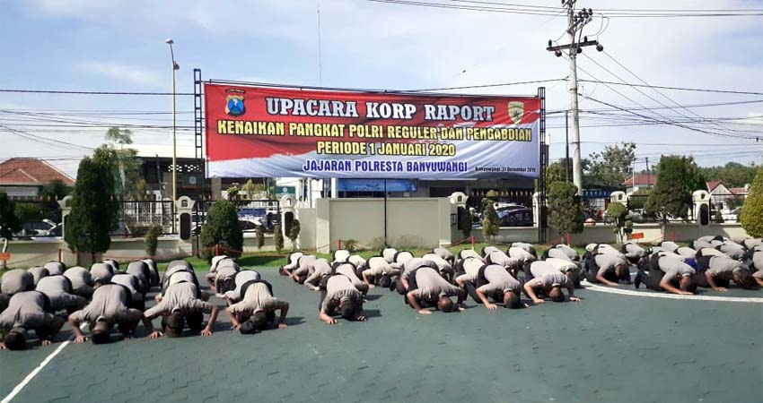 Jelang Tutup Tahun, 99 Personel Polresta Banyuwangi Naik Pangkat