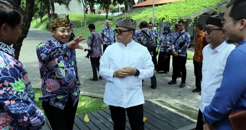 Sutiaji - Azwar Anas Jalin Kerjasama Antar Daerah