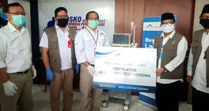 PT BSI Peduli Lawan Covid-19, Serahkan 2 Ventilator dan 1000 Rapid Tes Kit pada Gugus Tugas Covid-19 Banyuwangi