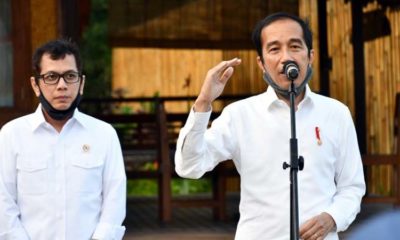 Presiden Joko Widodo didampingi Menteri Pariwisata dan Ekonomi Kreatif, Wisnutama saat di Wisata Solong. (ist)